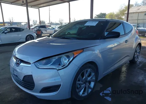 2016 Hyundai Veloster z USA, uszkodzony, nr VIN KMHTC6AD0GU291607